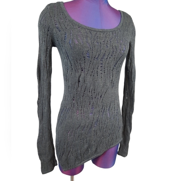 Express‎ Gray Cutout Diagnol Hem Asymmetrical Sweater Size Small Women's - Picture 1 of 9